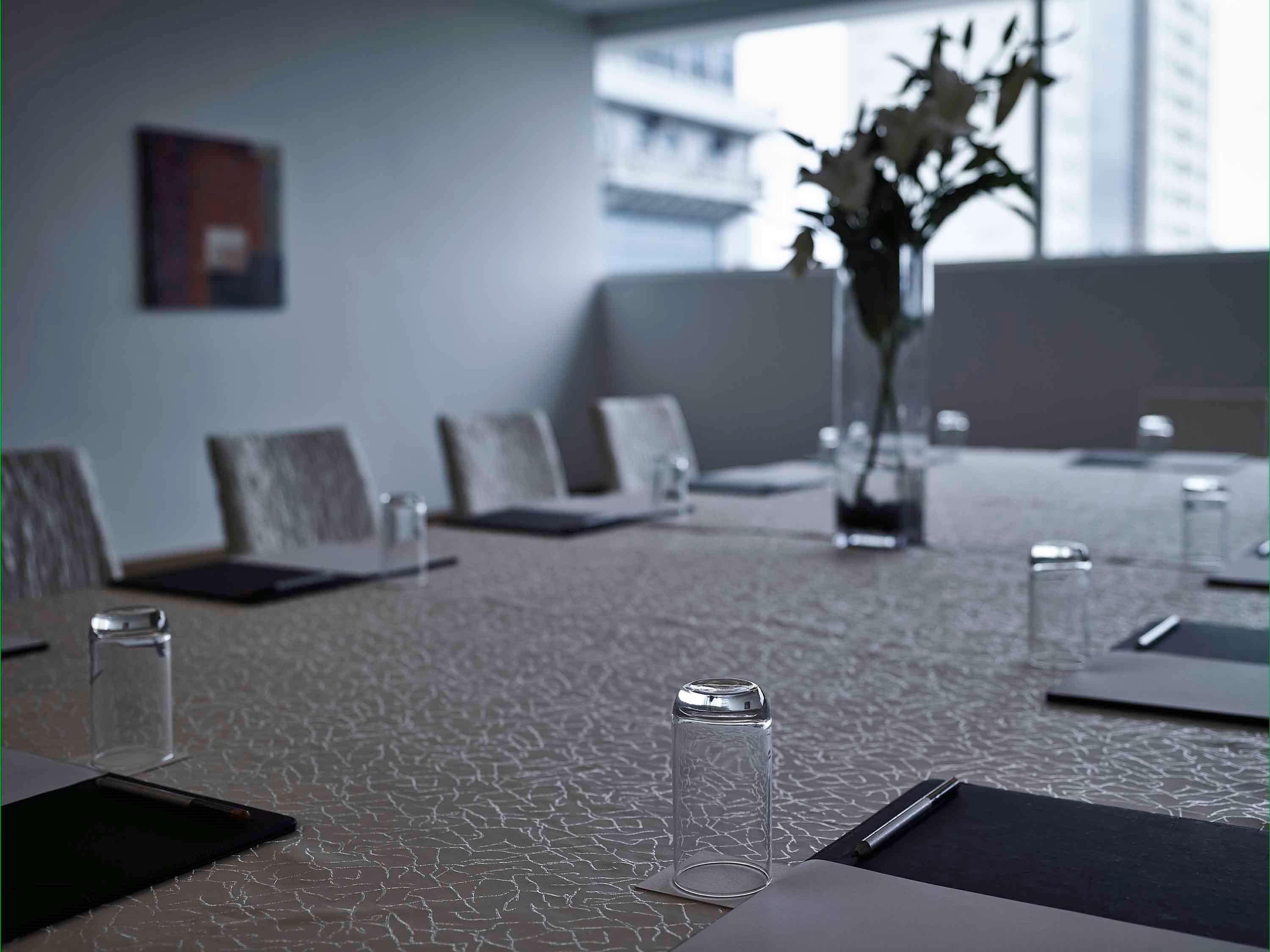 Готель Pullman Кучінг Екстер'єр фото A meeting room at the headquarters of the European Anti-fraud Bureau