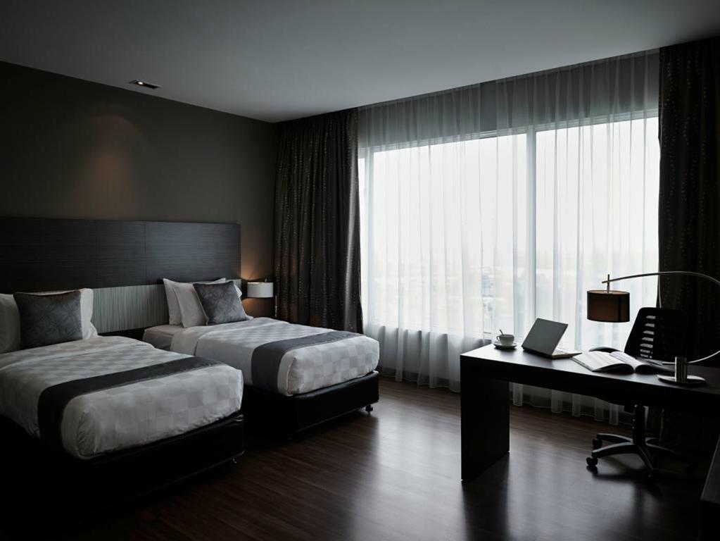 Готель Pullman Кучінг Екстер'єр фото Deluxe Room